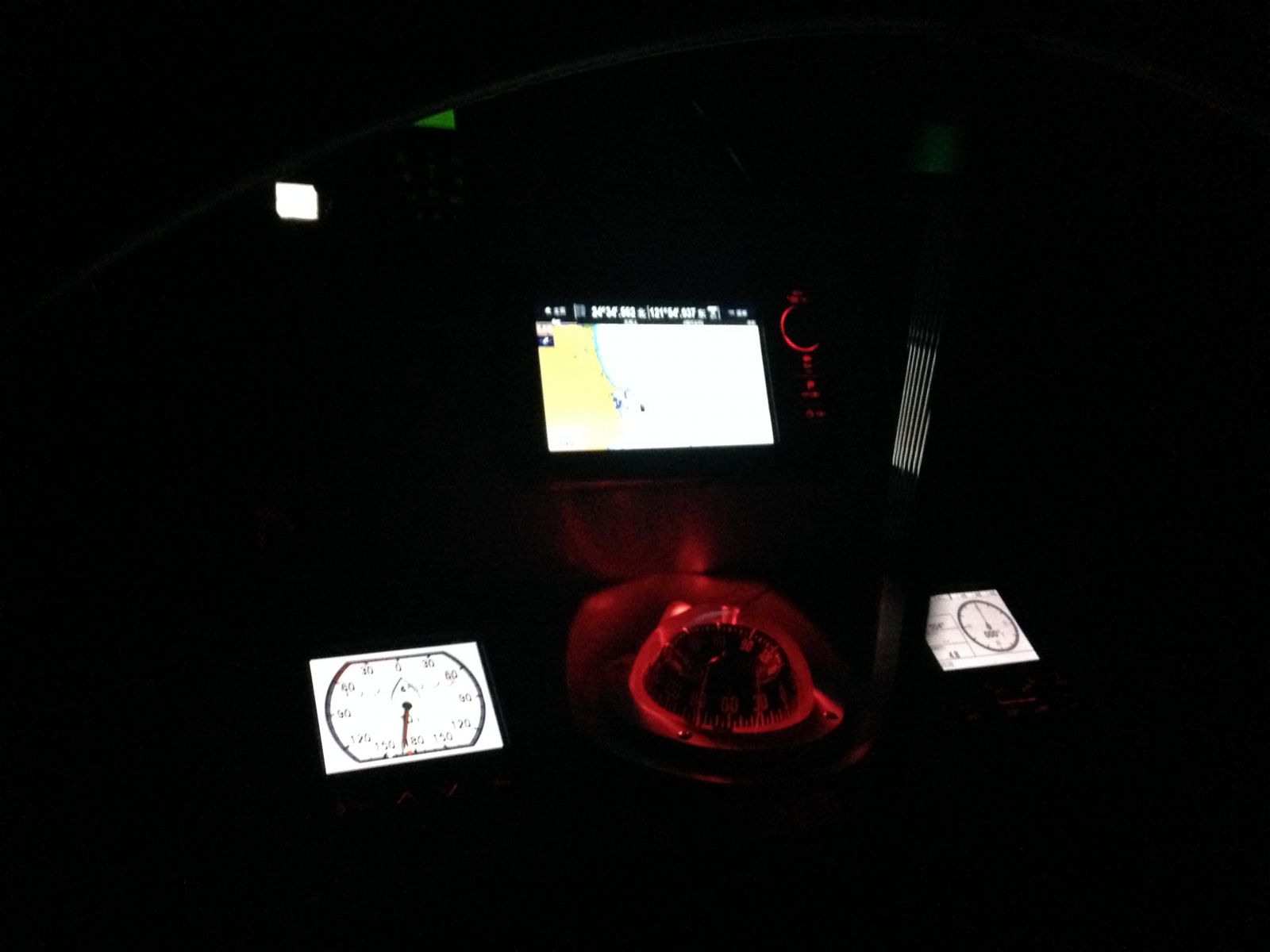 晨光海洋租ASA 104船巡航課程如期於6/18開課。